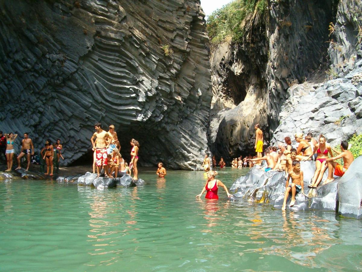 "The Gole Of Alcantara Living In The Dream'S Room" Graniti Dış mekan fotoğraf